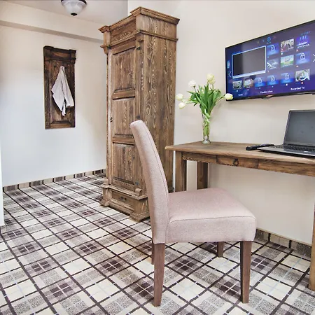 Lägenhetshotell Five Stars 3*