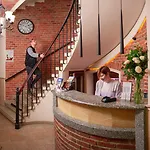公寓式酒店 Five Stars