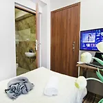 Five Stars アパートホテル 3*